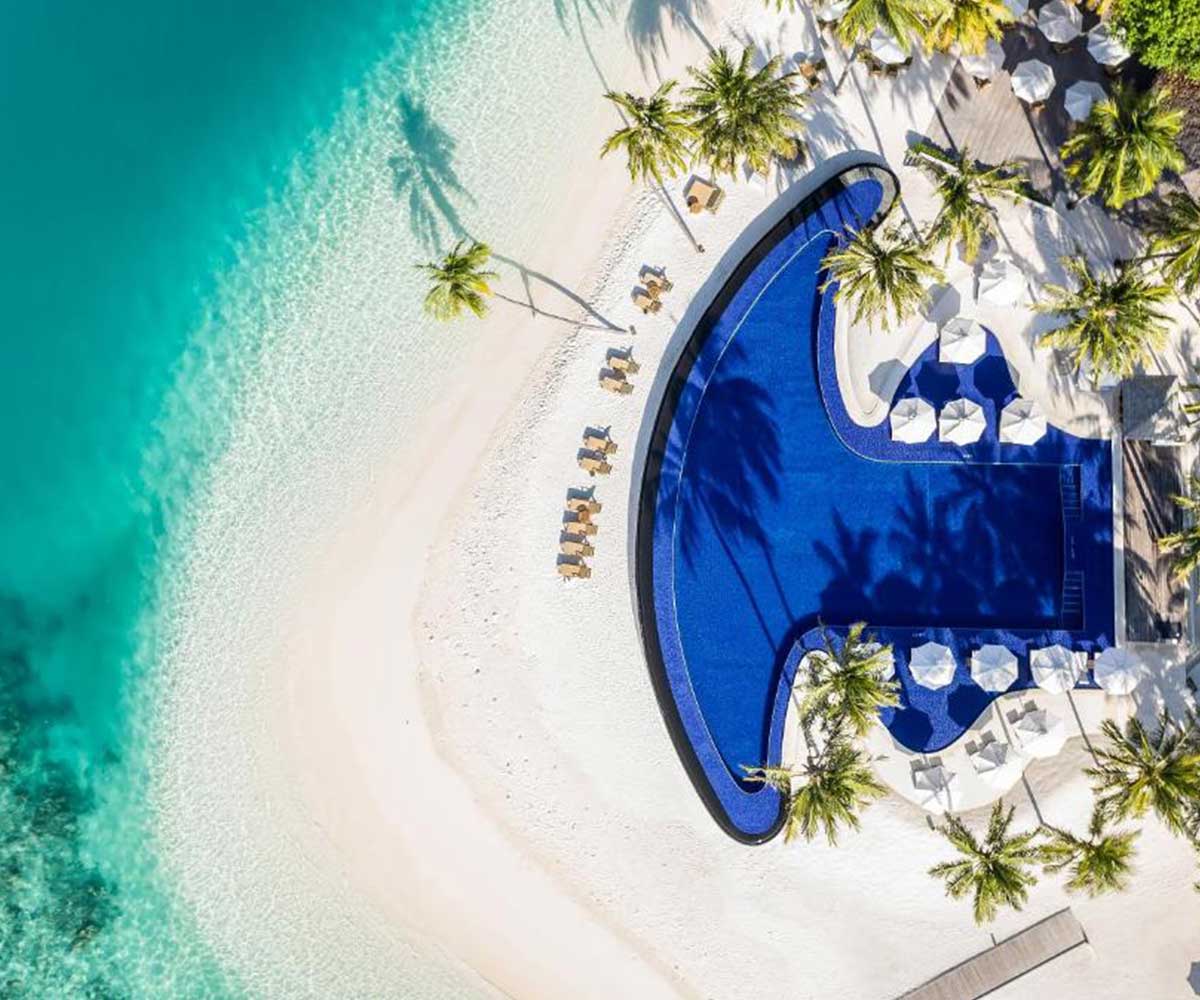  Huvahendhoo Island